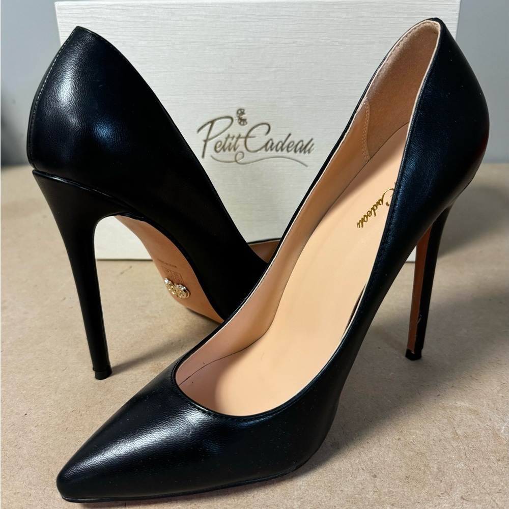 Black high heels, Petit Cadeau size 10 nearly new